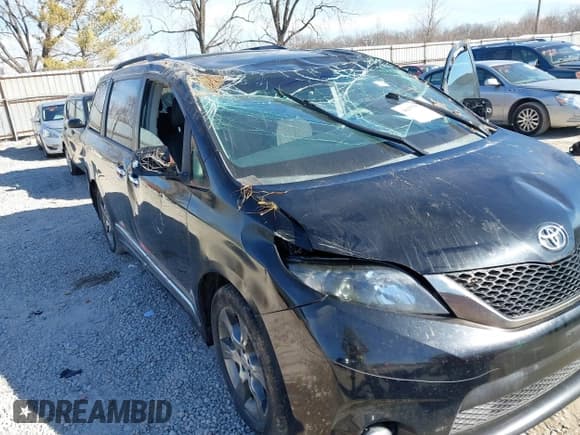 ✅ 2014 Toyota Sienna SE • VIN: 5TDXK3DC3ES521202 • Lot: 41579320. Listed on IAAI with 182,982 mi. Free auction sales archive from the USA and detailed vehicle history report at DreamBid. Image 6.