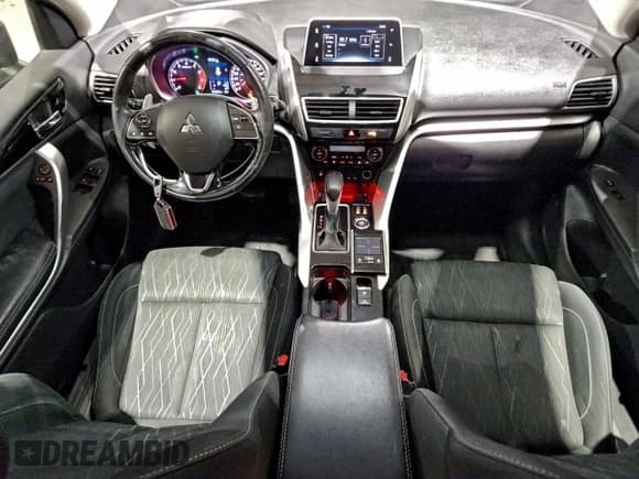 ✅ 2019 Mitsubishi Eclipse Cross LE • VIN: JA4AT4AA5KZ606137 • Лот: 95891665. Опубликован ранее на Copart с пробегом 138 428 миль. Бесплатный доступ к архиву аукционных продаж из США и подробный отчёт об истории автомобиля на DreamBid. Изображение 8.