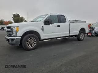 ✅ 2017 Ford F-250 XLT • VIN: 1FT7X2A67HEB22720 • Lot: 96911395. Listed on Copart with 271,413 mi. Free auction sales archive from the USA and detailed vehicle history report at DreamBid. Image 1.