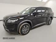 ✅ 2023 Nissan Pathfinder S • VIN: 5N1DR3AC0PC243376 • Lot: 80698465. Wystawiony na Copart z przebiegiem 72 851 mil. Bezpłatny archiwum sprzedaży aukcyjnych z USA i szczegółowy raport historii pojazdu na DreamBid. Zdjęcie 1.