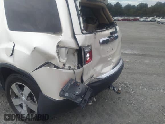 ✅ 2011 GMC Acadia SLT2 • VIN: 1GKKRSED8BJ204729 • Lot: 34301334. Wystawiony na IAAI z przebiegiem 148 288 mil. Bezpłatny archiwum sprzedaży aukcyjnych z USA i szczegółowy raport historii pojazdu na DreamBid. Zdjęcie 6.