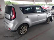 ✅ 2017 Kia Soul + • VIN: KNDJP3A57H7426606 • Lot: 42660522. Wystawiony na IAAI z przebiegiem 118 575 mil. Bezpłatny archiwum sprzedaży aukcyjnych z USA i szczegółowy raport historii pojazdu na DreamBid. Zdjęcie 4.