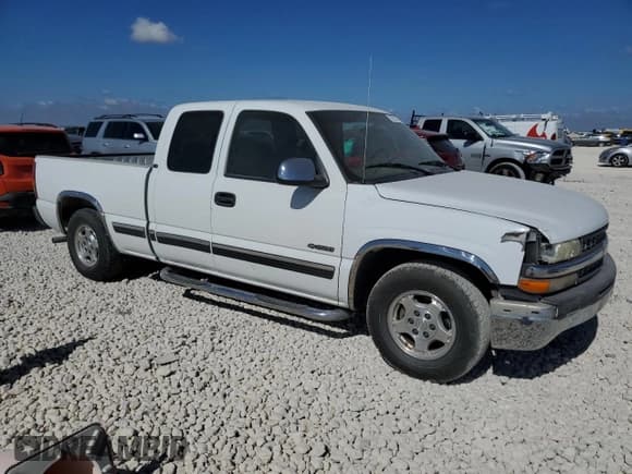 ✅ 2000 Chevrolet Silverado 1500 LS • VIN: 1GCEC19T6YZ104158 • Лот: 77557144. Опубликован ранее на Copart с пробегом 231 968 миль. Бесплатный доступ к архиву аукционных продаж из США и подробный отчёт об истории автомобиля на DreamBid. Изображение 4.