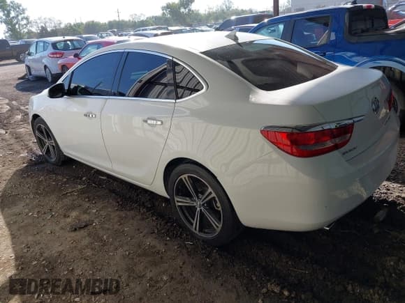 ✅ 2013 Buick Verano • VIN: 1G4PP5SK0D4175817 • Lot: 43435426. Listed on IAAI with 127,715 mi. Free auction sales archive from the USA and detailed vehicle history report at DreamBid. Image 3.