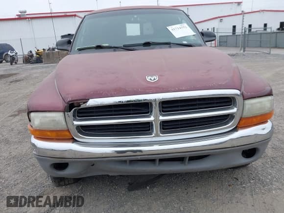 ✅ 2000 Dodge Dakota Sport • VIN: 1B7GG22N4YS709948 • Lot: 41714352. Wystawiony na IAAI z przebiegiem Nie podano. Bezpłatny archiwum sprzedaży aukcyjnych z USA i szczegółowy raport historii pojazdu na DreamBid. Zdjęcie 6.
