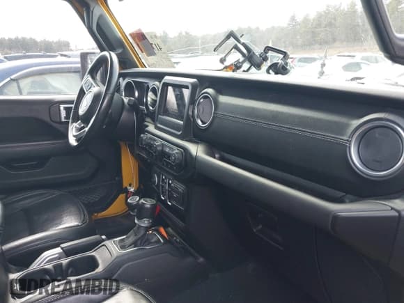 ✅ 2021 Jeep Wrangler Unlimited Sahara • VIN: 1C4HJXEG4MW624532 • Lot: 41783382. Wystawiony na IAAI z przebiegiem 81 116 mil. Bezpłatny archiwum sprzedaży aukcyjnych z USA i szczegółowy raport historii pojazdu na DreamBid. Zdjęcie 5.