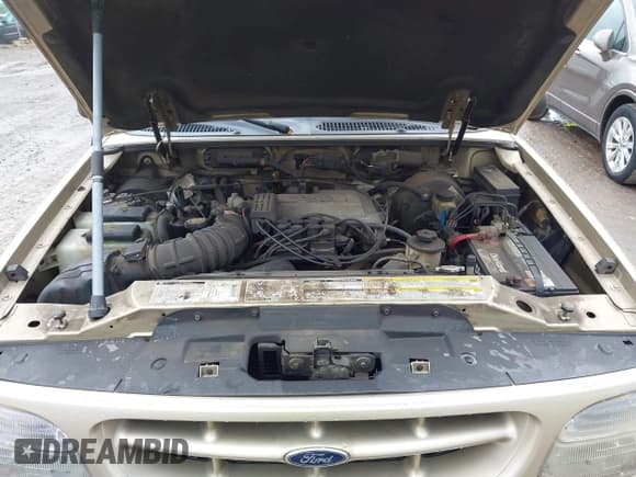 ✅ 2000 Ford Explorer XLT • VIN: 1FMZU83P1YZC35657 • Лот: 42278366. Опубликован ранее на IAAI с пробегом Не указан. Бесплатный доступ к архиву аукционных продаж из США и подробный отчёт об истории автомобиля на DreamBid. Изображение 10.