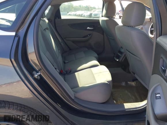 ✅ 2014 Chevrolet Impala LS • VIN: 2G11X5SLXE9174989 • Лот: 42572065. Опубликован ранее на IAAI с пробегом 309 311 миль. Бесплатный доступ к архиву аукционных продаж из США и подробный отчёт об истории автомобиля на DreamBid. Изображение 8.