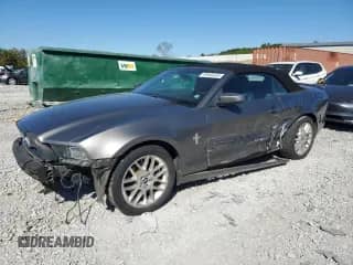 2014 Ford Mustang V6 с VIN 1ZVBP8EM0E5200883, выставлен на аукционе Copart как лот 89494355 с пробегом 136 759 миль миль и Списание • Salvage title. История ставок и продаж доступна на DreamBid. Изображение 1.