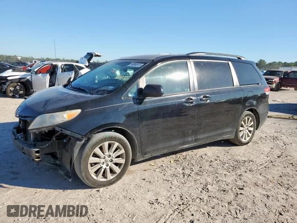 ✅ 2014 Toyota Sienna LE • VIN: 5TDJK3DC3ES080628 • Lot: 90848915. Listed on Copart with 134,900 mi. Free auction sales archive from the USA and detailed vehicle history report at DreamBid. Image 1.