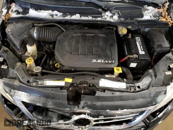 ✅ 2011 Volkswagen Routan SE • VIN: 2V4RW3DG8BR766524 • Lot: 83056204. Listed on Copart with 236,637 mi. Free auction sales archive from the USA and detailed vehicle history report at DreamBid. Image 12.