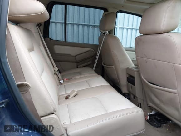 ✅ 2008 Ford Explorer Eddie Bauer • VIN: 1FMEU74E58UB06386 • Lot: 43799859. Wystawiony na IAAI z przebiegiem 262 805 mil. Bezpłatny archiwum sprzedaży aukcyjnych z USA i szczegółowy raport historii pojazdu na DreamBid. Zdjęcie 8.