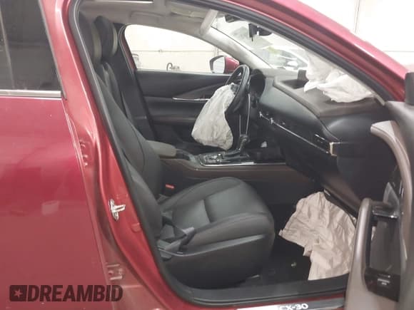 ✅ 2022 Mazda CX-30 S Premium • VIN: 3MVDMBDL0NM412458 • Lot: 43196761. Wystawiony na IAAI z przebiegiem 24 089 mil. Bezpłatny archiwum sprzedaży aukcyjnych z USA i szczegółowy raport historii pojazdu na DreamBid. Zdjęcie 5.