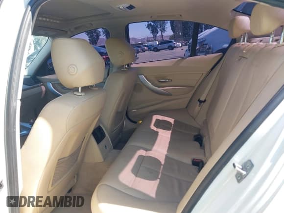 ✅ 2013 BMW 3 Series 328i • VIN: WBA3C1C54DF440644 • Лот: 42692334. Опубликован ранее на IAAI с пробегом 126 408 миль. Бесплатный доступ к архиву аукционных продаж из США и подробный отчёт об истории автомобиля на DreamBid. Изображение 8.