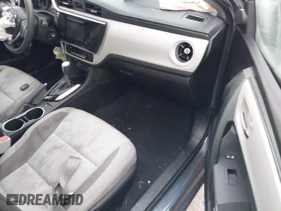 ✅ 2018 Toyota Corolla LE • VIN: 5YFBURHE6JP813299 • Lot: 43593274. Listed on IAAI with 70,089 mi. Free auction sales archive from the USA and detailed vehicle history report at DreamBid. Image 5.