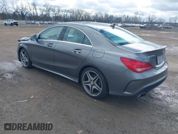 ✅ 2014 Mercedes-Benz CLA 250 • VIN: WDDSJ4GB5EN152537 • Lot: 43803835. Wystawiony na IAAI z przebiegiem 92 875 mil. Bezpłatny archiwum sprzedaży aukcyjnych z USA i szczegółowy raport historii pojazdu na DreamBid. Zdjęcie 3.