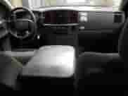 2006 Dodge 1500 Laramie z VIN 1D7HU18296S552196, wystawiony jako Copart lot #56712305 z przebiegiem 134 162 mil mil oraz Szkoda całkowita • Salvage title. Historia ofert i sprzedaży dostępna na DreamBid. Obrazek 8.