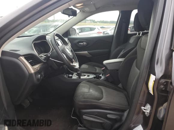 ✅ 2017 Jeep Cherokee Sport • VIN: 1C4PJMAB3HW646113 • Lot: 66717385. Listed on Copart with 75,525 mi. Free auction sales archive from the USA and detailed vehicle history report at DreamBid. Image 7.