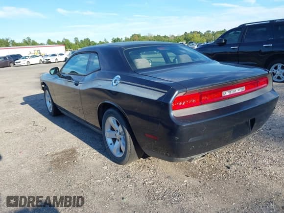 ✅ 2011 Dodge Challenger • VIN: 2B3CJ4DG6BH542115 • Лот: 43146916. Опубликован ранее на IAAI с пробегом 213 722 миль. Бесплатный доступ к архиву аукционных продаж из США и подробный отчёт об истории автомобиля на DreamBid. Изображение 3.