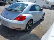 ✅ 2012 Volkswagen Beetle Turbo • VIN: 3VWVA7AT7CM616491 • Лот: 42855348. Опубликован ранее на IAAI с пробегом 117 496 миль. Бесплатный доступ к архиву аукционных продаж из США и подробный отчёт об истории автомобиля на DreamBid. Изображение 4.