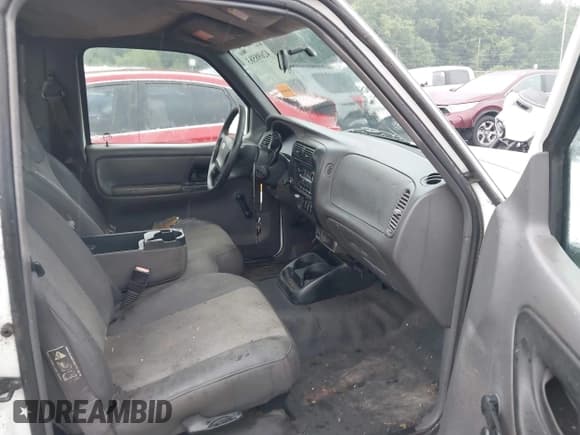 ✅ 2001 Ford Ranger XL • VIN: 1FTYR10UX1TB10894 • Lot: 42698583. Listed on IAAI with 88,008 mi. Free auction sales archive from the USA and detailed vehicle history report at DreamBid. Image 5.