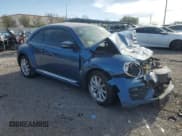 ✅ 2018 Volkswagen Beetle S • VIN: 3VWFD7AT6JM702738 • Lot: 58273495. Wystawiony na Copart z przebiegiem Nie podano. Bezpłatny archiwum sprzedaży aukcyjnych z USA i szczegółowy raport historii pojazdu na DreamBid. Zdjęcie 4.