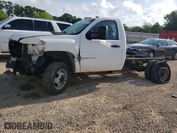✅ 2014 Chevrolet Silverado 1500 • VIN: 1GB3CZC8XEF133366 • Lot: 51223124. Wystawiony na Copart z przebiegiem Nie podano. Bezpłatny archiwum sprzedaży aukcyjnych z USA i szczegółowy raport historii pojazdu na DreamBid. Zdjęcie 1.