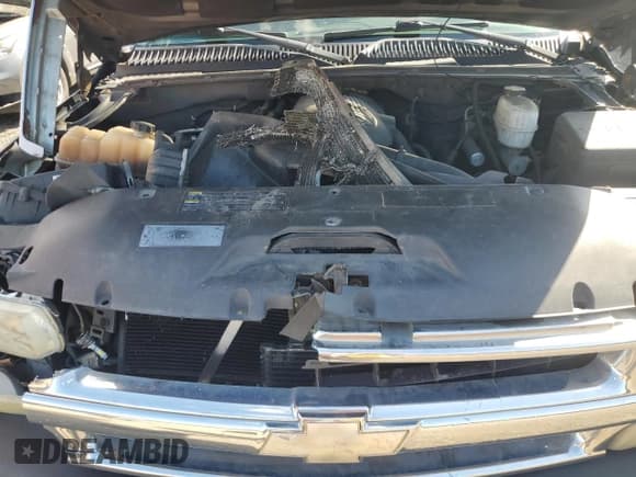 ✅ 2004 Chevrolet Suburban LS • VIN: 3GNFK16T54G272175 • Лот: 85915755. Опубликован ранее на Copart с пробегом Не указан. Бесплатный доступ к архиву аукционных продаж из США и подробный отчёт об истории автомобиля на DreamBid. Изображение 12.