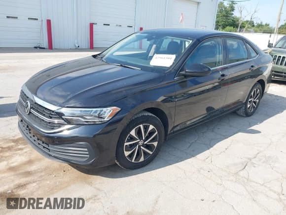 ✅ 2022 Volkswagen Jetta S • VIN: 3VWCM7BU3NM022344 • Lot: 42961501. Wystawiony na IAAI z przebiegiem 29 108 mil. Bezpłatny archiwum sprzedaży aukcyjnych z USA i szczegółowy raport historii pojazdu na DreamBid. Zdjęcie 2.