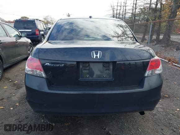 ✅ 2008 Honda Accord EX-L • VIN: 1HGCP26848A078807 • Lot: 43595751. Wystawiony na IAAI z przebiegiem 219 804 mil. Bezpłatny archiwum sprzedaży aukcyjnych z USA i szczegółowy raport historii pojazdu na DreamBid. Zdjęcie 16.