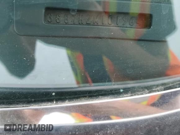 ✅ 1972 Oldsmobile Cutlass • VIN: 3G87H2M101964 • Lot: 70458154. Listed on Copart with 25,469 mi. Free auction sales archive from the USA and detailed vehicle history report at DreamBid. Image 12.