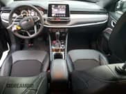 ✅ 2025 Jeep Compass Latitude • VIN: 3C4NJDBN4ST547541 • Lot: 93534055. Wystawiony na Copart z przebiegiem 16 660 mil. Bezpłatny archiwum sprzedaży aukcyjnych z USA i szczegółowy raport historii pojazdu na DreamBid. Zdjęcie 8.