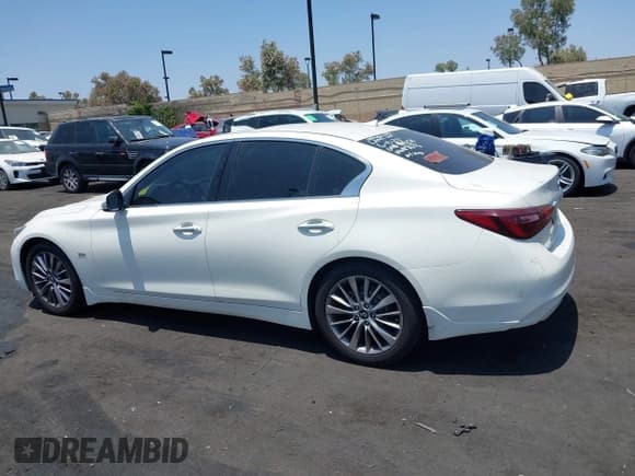 ✅ 2019 Infiniti Q50 Luxe • VIN: JN1EV7AP1KM517673 • Lot: 42555738. Listed on IAAI with 59,135 mi. Free auction sales archive from the USA and detailed vehicle history report at DreamBid. Image 14.