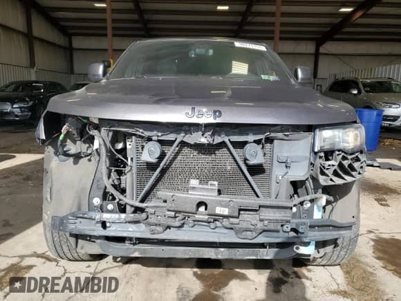 2018 Jeep Grand Cherokee Altitude z VIN 1C4RJFAG1JC390447, wystawiony jako Copart lot #90273155 z przebiegiem 133 723 mil mil oraz Szkoda całkowita • Salvage title. Historia ofert i sprzedaży dostępna na DreamBid. Obrazek 5.