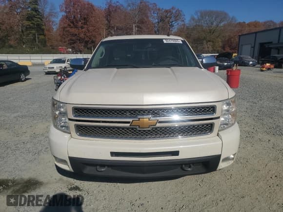 ✅ 2013 Chevrolet Silverado 1500 LTZ • VIN: 3GCPKTE7XDG237936 • Lot: 92470005. Wystawiony na Copart z przebiegiem 261 019 mil. Bezpłatny archiwum sprzedaży aukcyjnych z USA i szczegółowy raport historii pojazdu na DreamBid. Zdjęcie 5.