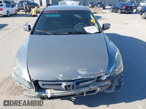 ✅ 2004 Honda Accord LX • VIN: 3HGCM56354G707730 • Лот: 43622102. Опубликован ранее на IAAI с пробегом 166 190 миль. Бесплатный доступ к архиву аукционных продаж из США и подробный отчёт об истории автомобиля на DreamBid. Изображение 13.