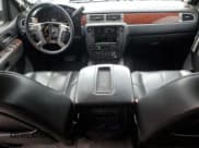 ✅ 2011 Chevrolet Suburban LT • VIN: 1GNSKJE35BR235818 • Lot: 66523984. Wystawiony na Copart z przebiegiem 120 574 mil. Bezpłatny archiwum sprzedaży aukcyjnych z USA i szczegółowy raport historii pojazdu na DreamBid. Zdjęcie 8.