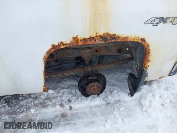 ✅ 2012 Chevrolet Silverado 1500 Work Truck • VIN: 1GCRKPE70CZ180290 • Lot: 43831315. Wystawiony na IAAI z przebiegiem 195 206 mil. Bezpłatny archiwum sprzedaży aukcyjnych z USA i szczegółowy raport historii pojazdu na DreamBid. Zdjęcie 6.