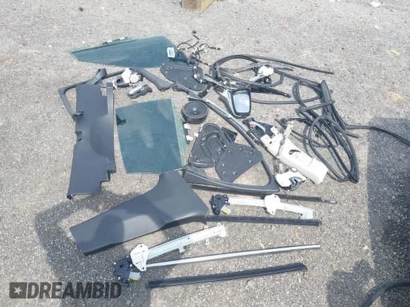 ✅ 2021 Acura TLX Technology • VIN: 19UUB6F41MA002737 • Lot: 41925713. Wystawiony na IAAI z przebiegiem 28 599 mil. Bezpłatny archiwum sprzedaży aukcyjnych z USA i szczegółowy raport historii pojazdu na DreamBid. Zdjęcie 12.