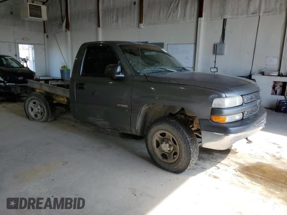 ✅ 1999 Chevrolet Silverado 1500 • VIN: 1GCEK14W2XE121548 • Лот: 53044325. Опубликован ранее на Copart с пробегом 200 357 миль. Бесплатный доступ к архиву аукционных продаж из США и подробный отчёт об истории автомобиля на DreamBid. Изображение 4.
