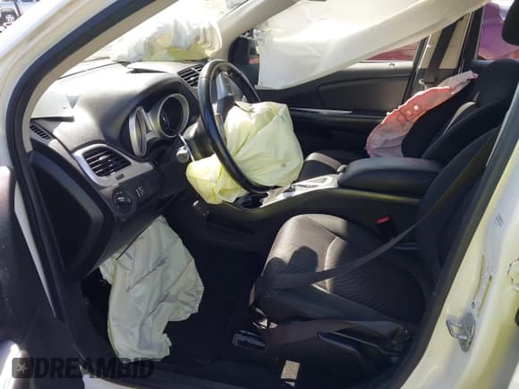 ✅ 2019 Dodge Journey SE • VIN: 3C4PDCBB3KT810635 • Lot: 43340214. Wystawiony na IAAI z przebiegiem 166 104 mil. Bezpłatny archiwum sprzedaży aukcyjnych z USA i szczegółowy raport historii pojazdu na DreamBid. Zdjęcie 5.