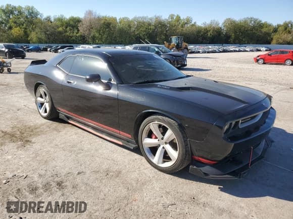 ✅ 2009 Dodge Challenger SRT-8 • VIN: 2B3LJ74W09H526236 • Lot: 73021324. Wystawiony na Copart z przebiegiem 204 247 mil. Bezpłatny archiwum sprzedaży aukcyjnych z USA i szczegółowy raport historii pojazdu na DreamBid. Zdjęcie 4.