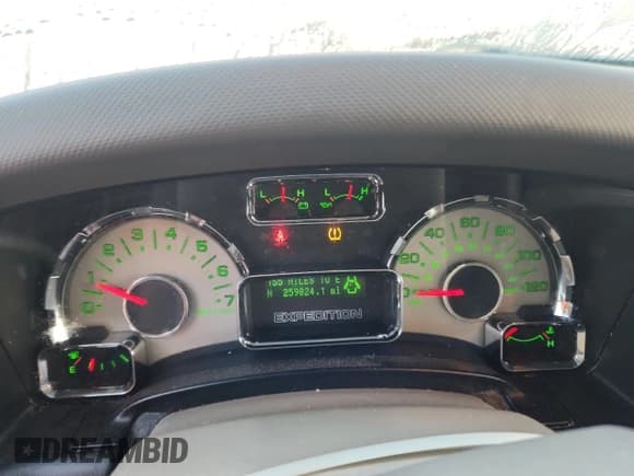 ✅ 2011 Ford Expedition Max Limited • VIN: 1FMJK2A56BEF12061 • Lot: 90259855. Listed on Copart with 259,824 mi. Free auction sales archive from the USA and detailed vehicle history report at DreamBid. Image 9.