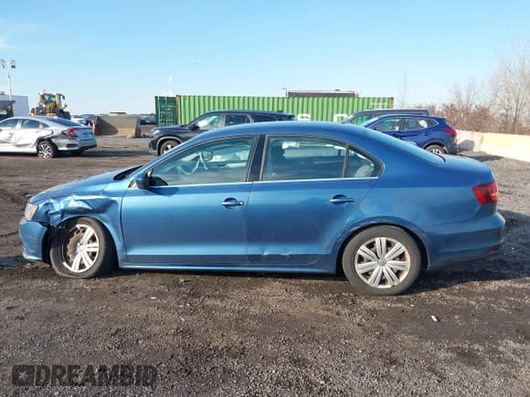 ✅ 2017 Volkswagen Jetta S • VIN: 3VW2B7AJ8HM234170 • Lot: 43750221. Listed on IAAI with 166,418 mi. Free auction sales archive from the USA and detailed vehicle history report at DreamBid. Image 14.