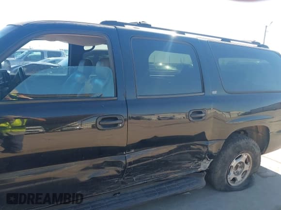 ✅ 2002 Chevrolet Suburban LS • VIN: 3GNEC16Z02G285958 • Лот: 41956322. Опубликован ранее на IAAI с пробегом Не указан. Бесплатный доступ к архиву аукционных продаж из США и подробный отчёт об истории автомобиля на DreamBid. Изображение 6.