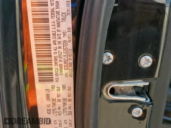 ✅ 2018 Ram 2500 Tradesman • VIN: 3C6UR5CJ3JG357220 • Лот: 81095755. Опубликован ранее на Copart с пробегом 171 031 миль. Бесплатный доступ к архиву аукционных продаж из США и подробный отчёт об истории автомобиля на DreamBid. Изображение 12.