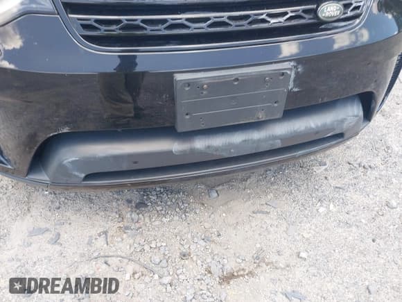 ✅ 2018 Land Rover Discovery HSE Luxury • VIN: SALRT2RK1JA053521 • Lot: 42515770. Wystawiony na IAAI z przebiegiem 76 313 mil. Bezpłatny archiwum sprzedaży aukcyjnych z USA i szczegółowy raport historii pojazdu na DreamBid. Zdjęcie 6.