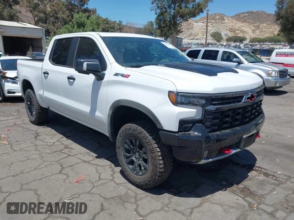 ✅ 2025 Chevrolet Silverado 1500 ZR2 • VIN: 3GCUKHEL3SG294019 • Лот: 42815128. Опубликован ранее на IAAI с пробегом 7 721 миль. Бесплатный доступ к архиву аукционных продаж из США и подробный отчёт об истории автомобиля на DreamBid. Изображение 1.