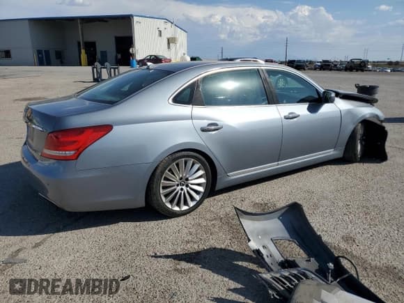 ✅ 2015 Hyundai Equus Signature • VIN: KMHGH4JH8FU100380 • Lot: 68477395. Wystawiony na Copart z przebiegiem 118 787 mil. Bezpłatny archiwum sprzedaży aukcyjnych z USA i szczegółowy raport historii pojazdu na DreamBid. Zdjęcie 3.