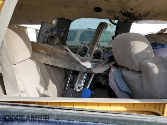 ✅ 2005 Chevrolet Tahoe LS • VIN: 1GNEC13VX5R15618X • Lot: 40785263. Listed on Copart with Not provided. Free auction sales archive from the USA and detailed vehicle history report at DreamBid. Image 6.